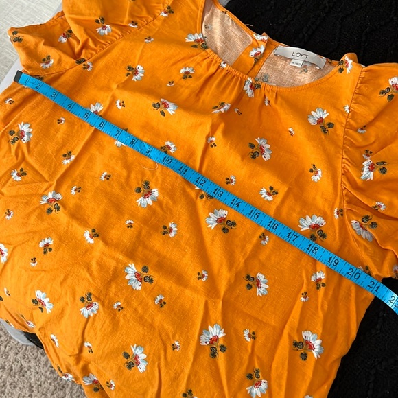 Loft Lily Button Back Flutter Top - Picture 13 of 15